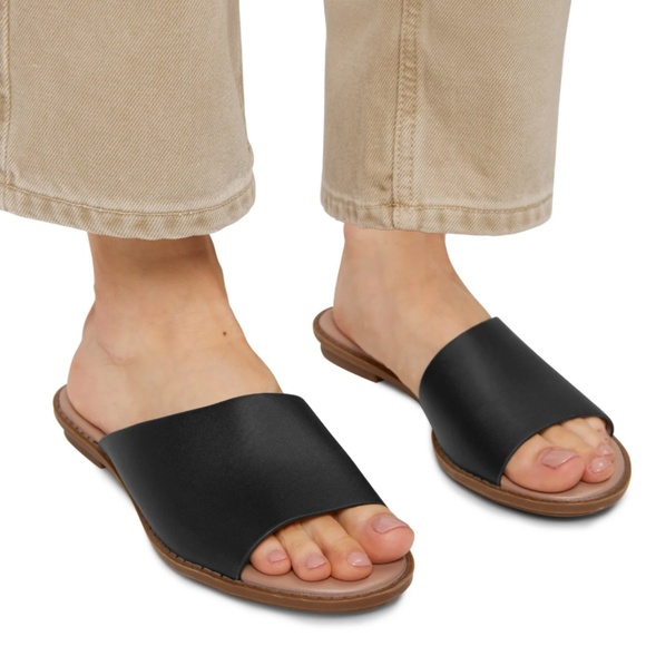 Matt and Nat Lunna Sandals - Picture 2 of 4